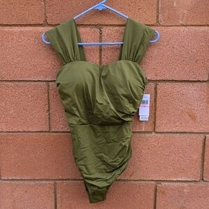 NEW Jantzen swimsuit swim bathing suit one piece tummy control Size 10